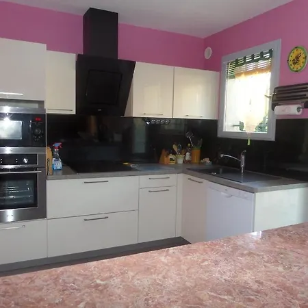 2 Chambres, 4/5 Pers, Clim, Barbecue, Willa Six-Fours-les-Plages